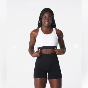 NVGTN Agility sports bra